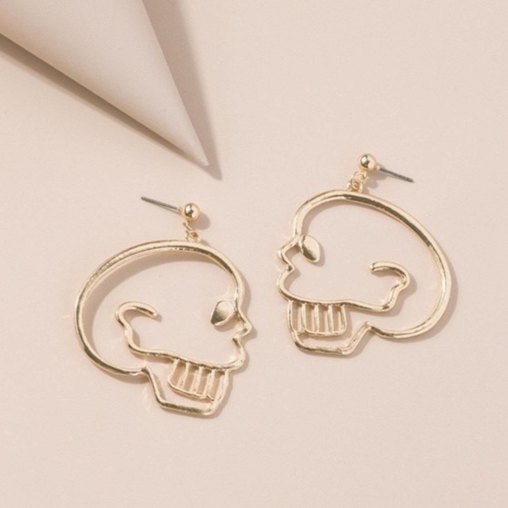 3/$30 💛 Abstract Skull Earrings